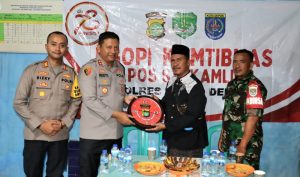 NGOPI KAMTIBMAS DI POS KAMLING CILODONG POLSEK SUKMAJAYA