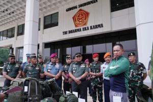 Panglima TNI Tinjau Gelar Bekal Kaporlap dan Kapsatlap Satgas Opsdagri Tahun 2025