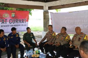 Kapolres Kepulauan Seribu Gelar Jumat Curhat untuk Ciptakan Kondisi Aman Jelang Pilkada 2024