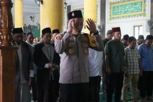 Kapolres Metro Jakut Jum’at Curhat di Masjid Al Mukhlisin Penjaringan