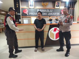 Polisi Gelar Patroli Dialogis di Kantor Bawaslu DKI