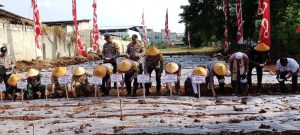 Dalam Rangka Dukung Asta Cita Polsek Kelapa Gading Polres Metro Jakut Launching Gerakan Pangan Merah Putih 