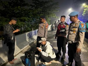 Antisipasi Gangguan Kamtibmas Polsek Koja Patroli Wilayah Pada Malam Minggu