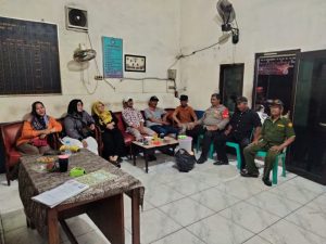 Polsek Koja Gelar Program Cooling System di Pos Satkamling RW 002 Rawabadak Utara