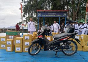 Doorprize Pada Peringatan Hari Armada RI Tahun 2024 di Lanal Tarempa