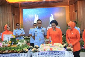 Danlanud Bersama Ketua PIA Ardhya Garini Cabang 7/D.II Sultan Hasanuddin Hadiri Peringatan HUT PIA Ardhya Garini ke-68