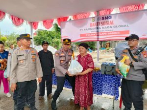 Bakti Sosial Polsek Kelapa Gading Bersama PT. Samudera Naga Global: Wujud Nyata Kepedulian untuk Warga RW 04 Kelapa Gading Timur